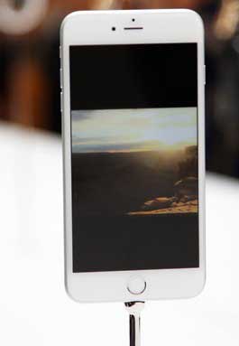 Apple iPhone 6 Plus 16Gb (Gold)